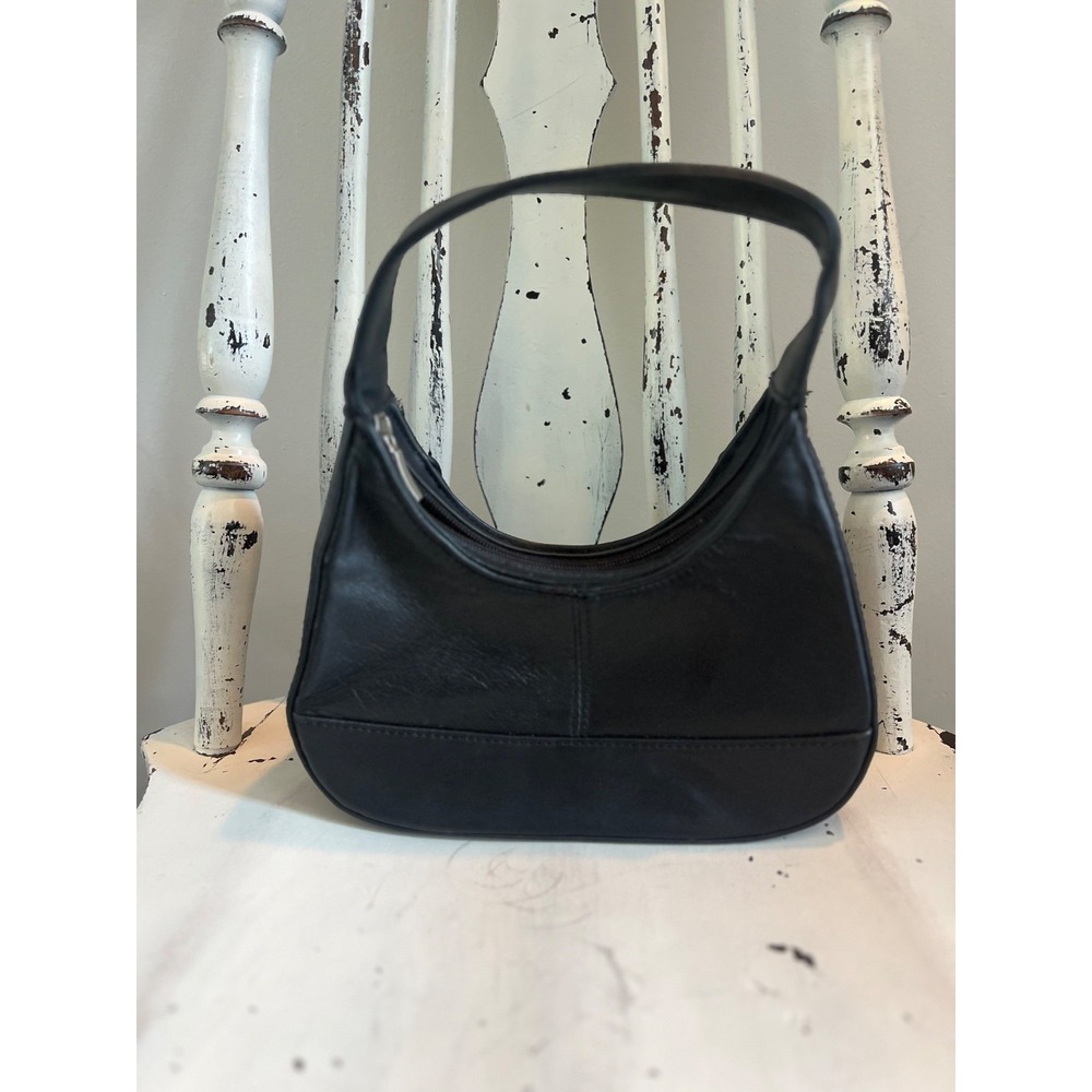 Black Baguette Shoulder Bag Small Minimalist 90s Y2K Style Zip Top Purse classic